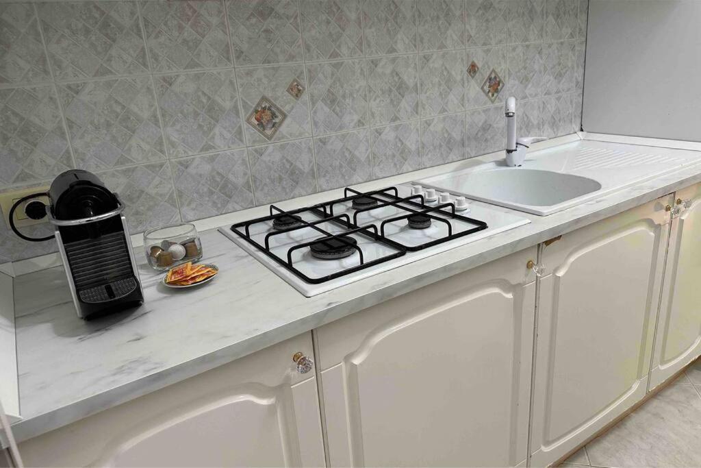 Apartament Casa Eleonora: A 5 Min Dal Mare + Free Parking Ventimiglia Zewnętrze zdjęcie