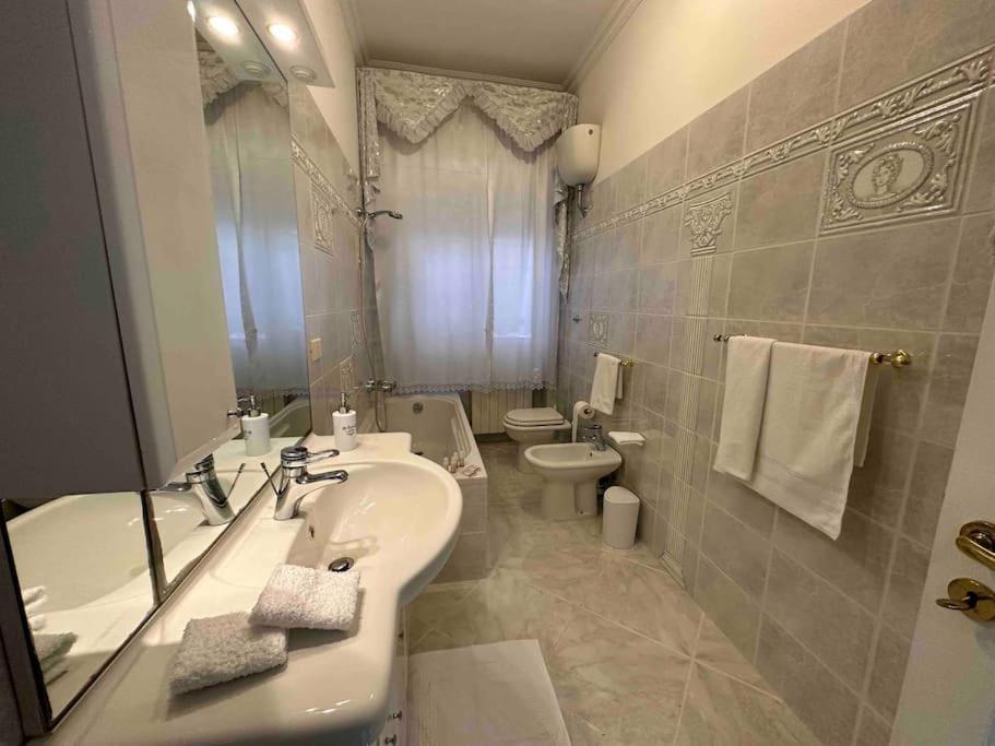 Apartament Casa Eleonora: A 5 Min Dal Mare + Free Parking Ventimiglia Zewnętrze zdjęcie